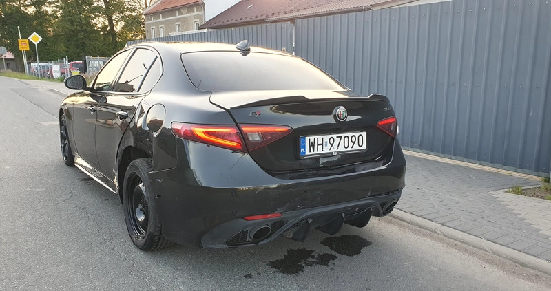 Alfa Romeo Giulia cena 48900 przebieg: 83527, rok produkcji 2018 z Zawichost małe 277